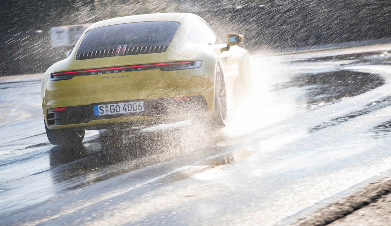 High driving stability even in the rain