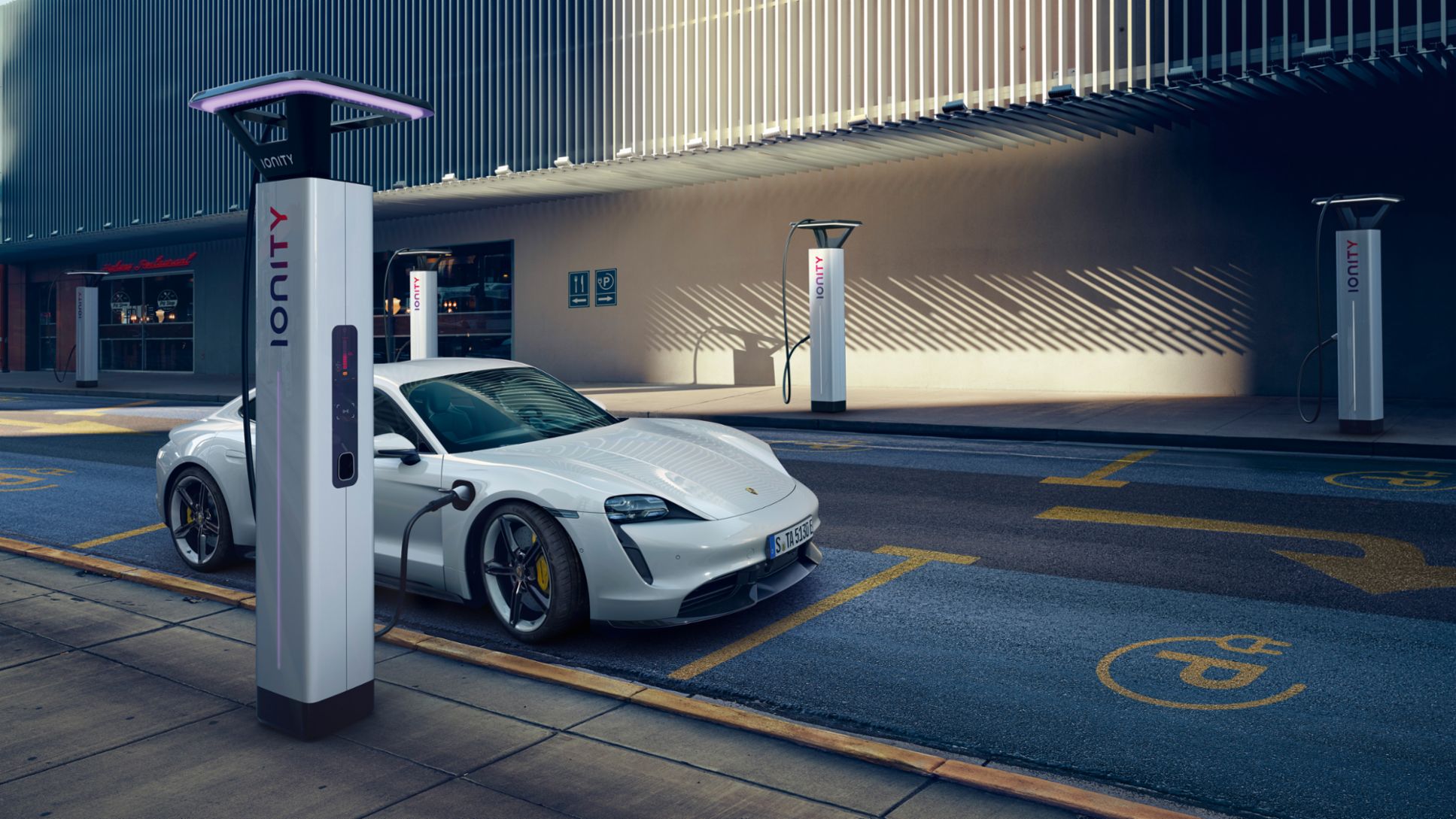 Taycan Turbo S, 2019, Porsche AG