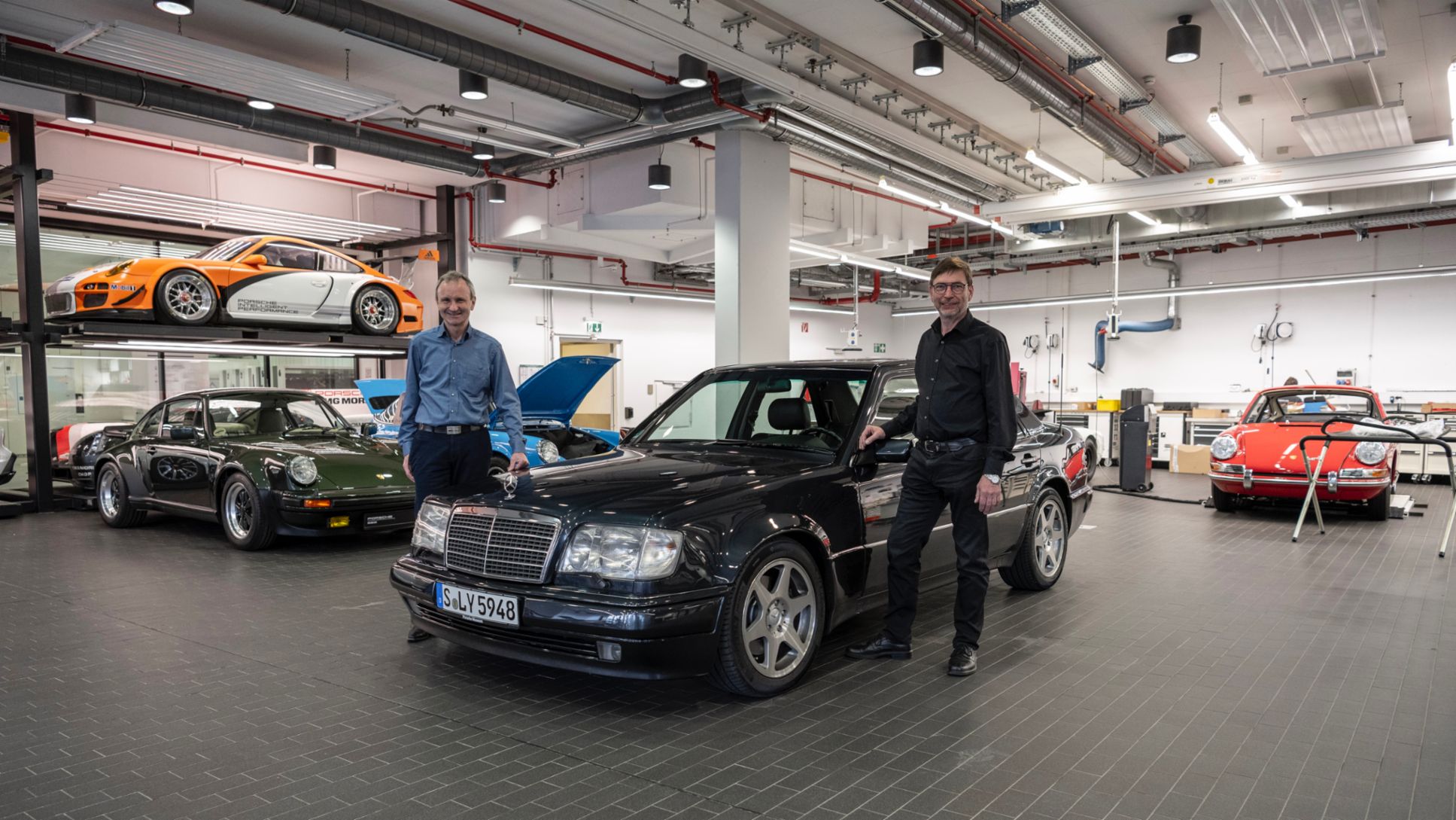 Michael H&ouml;lscher, Projektleiter Entwicklung, Michael M&ouml;nig, Prototypenmanagement, l-r, Mercedes-Benz E 500, 2021, Porsche AG