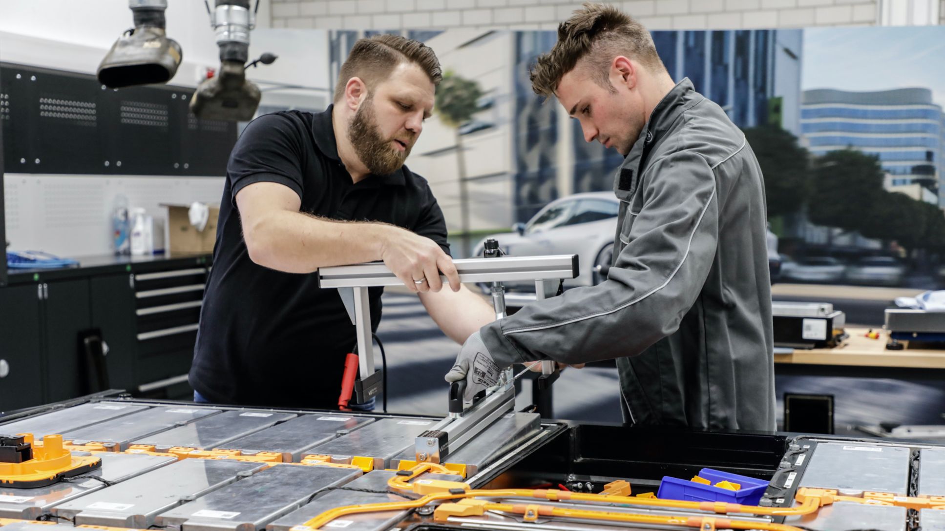 Taller de reparaci&oacute;n de bater&iacute;as de alta tensi&oacute;n, Zuffenhausen, 2022, Porsche AG