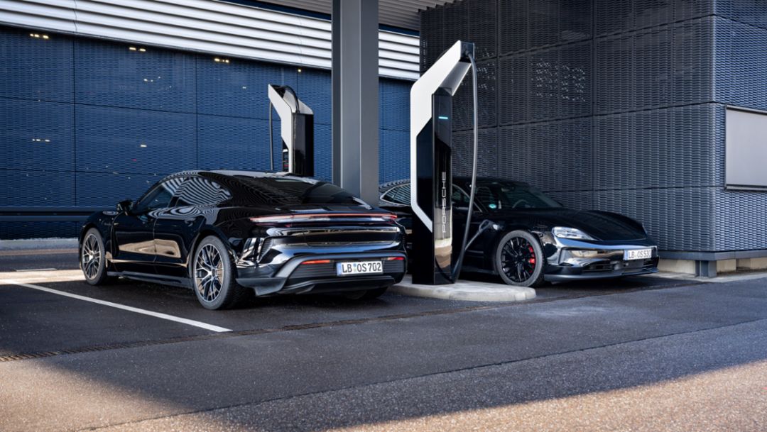 Porsche Taycan, estación de carga, 2024, Porsche AG