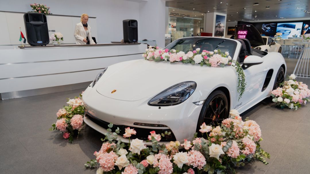 Porsche Centre Abu Dhabi and Al Ain brings together women, wellness and performance