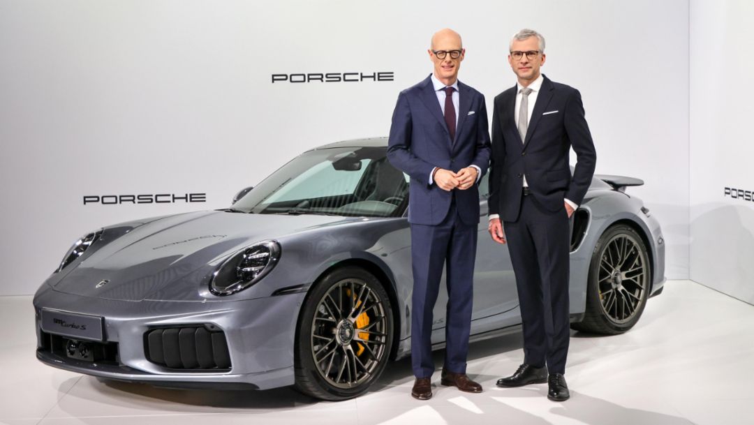 Porsche se realiniază: &bdquo;Mai suplu, mai rapid și mai atractiv&rdquo;