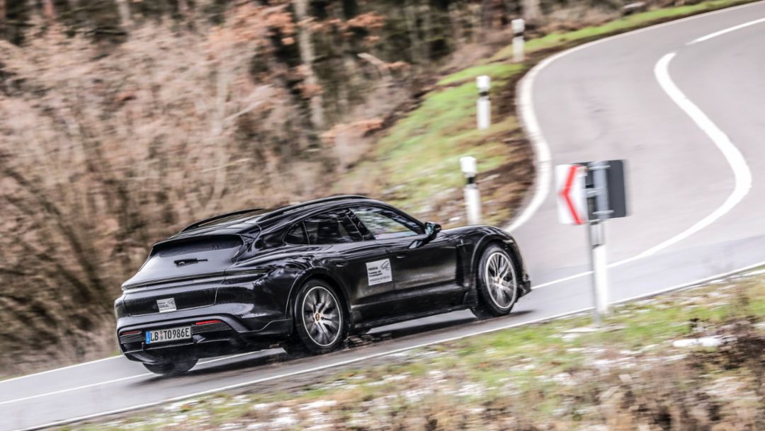 Prototype of the Taycan Cross Turismo, 2021, Porsche AG