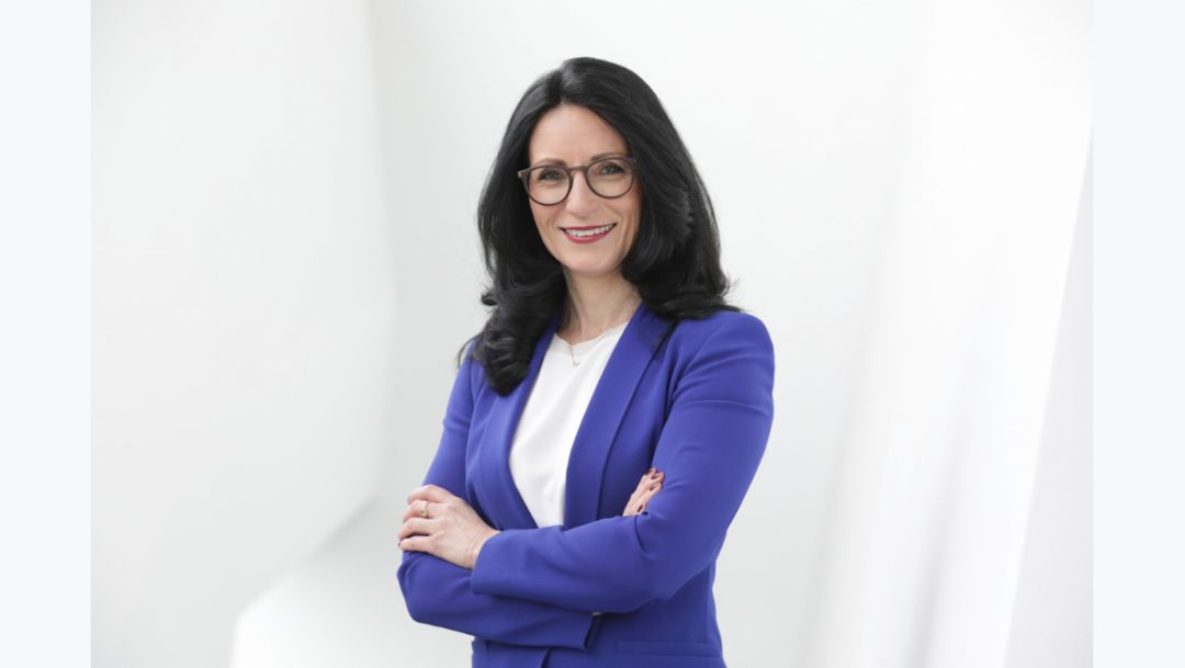 Miembro del Consejo Directivo de Porsche AG responsable de Compras