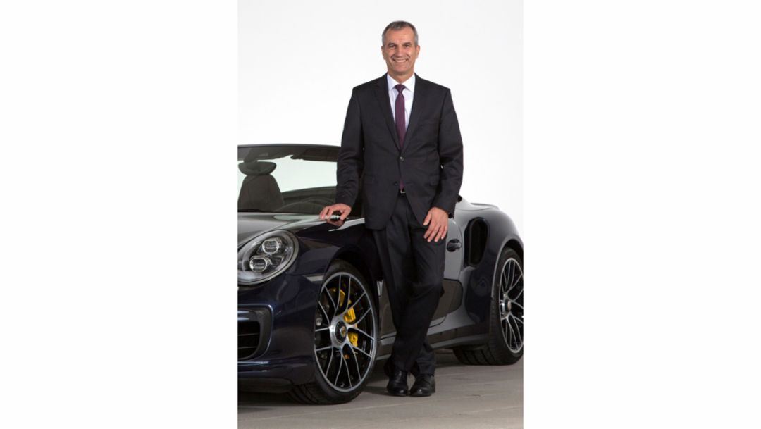 Miembro del Consejo Directivo de Porsche AG responsable de Producción y Logística