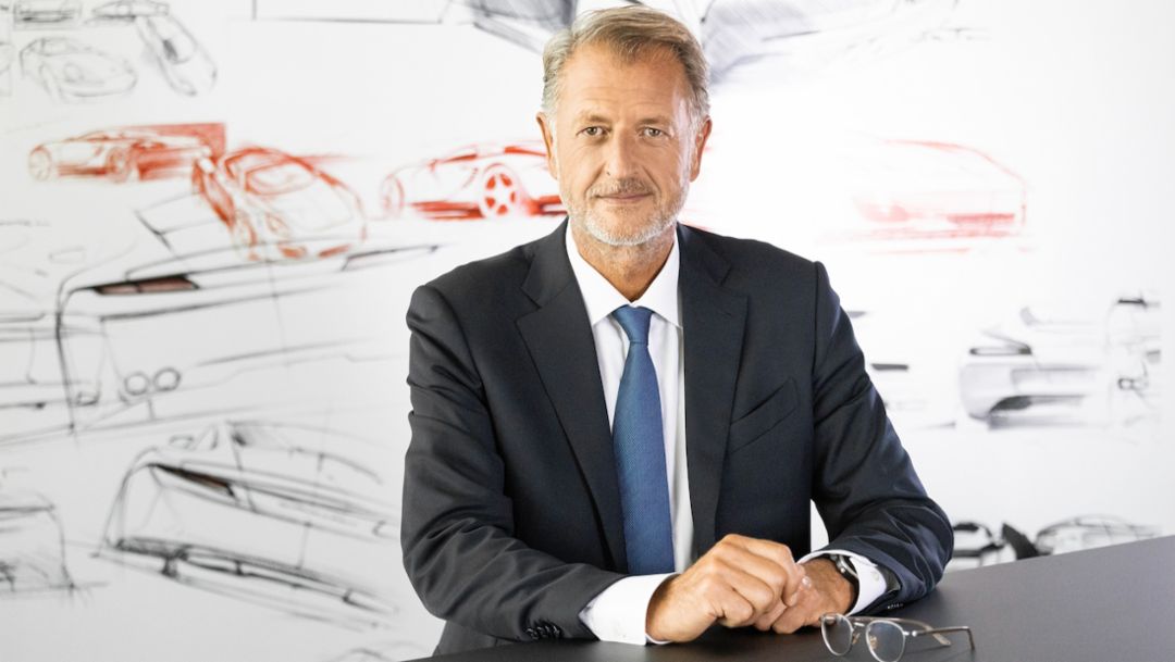 Miembro del Consejo Directivo de Porsche AG responsable de Ventas y Marketing