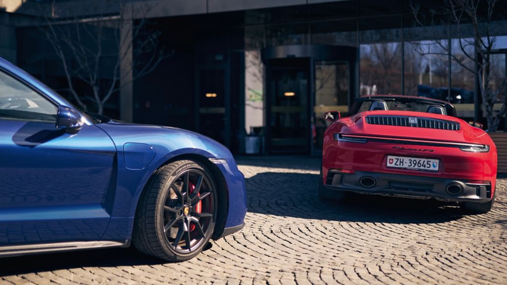 Taycan GTS Sport Turismo, 911 Carrera 4 GTS Cabriolet, Meisterschwanden, 2026, Porsche Schweiz AG 