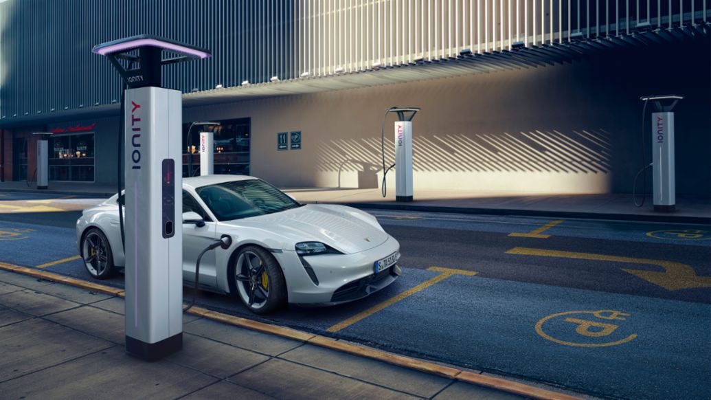 Taycan Turbo S, 2019, Porsche AG