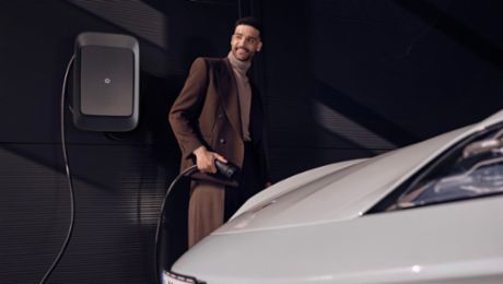 À la maison et en déplacement : des solutions de recharge signées Porsche