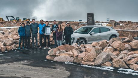 Three miles up: team sets extraordinary new altitude record