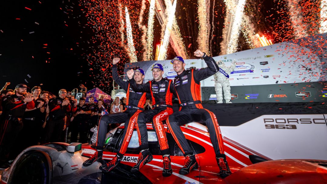Victoria de Porsche en &ldquo;Petit Le Mans&rdquo;