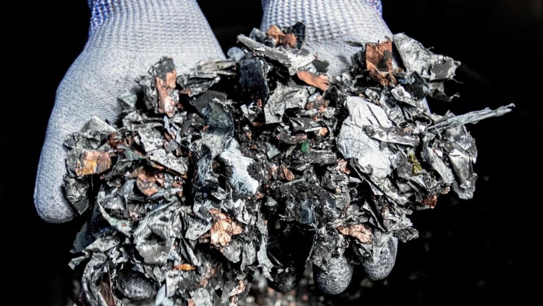 Porsche Costa Rica y FORTECH impulsan el reciclaje de baterías y otros desechos electrónicos en el país