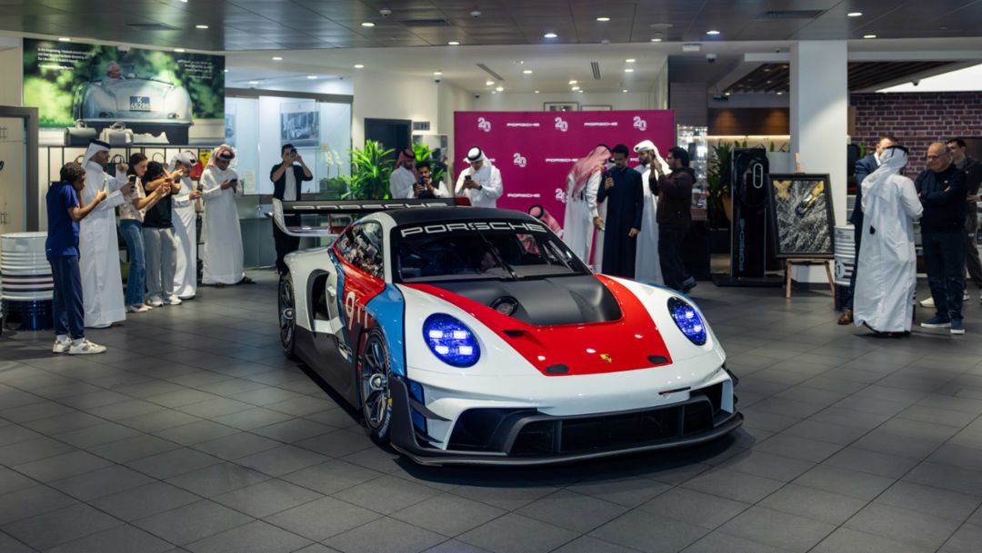 Porsche Centre Doha brings rare 911 GT3 R rennsport to Qatar during Ramadan