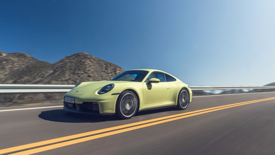 2025 911 Carrera S