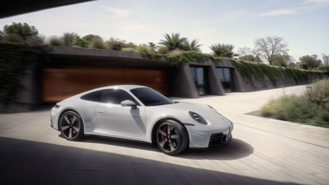 2025 911 Carrera S