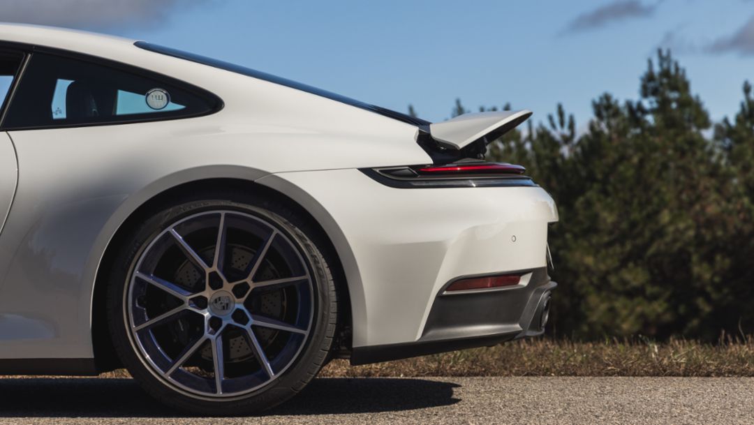 2025 911 Carrera T