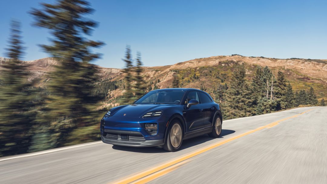 Macan, Gentian Blue, BEV, 2025, H2
