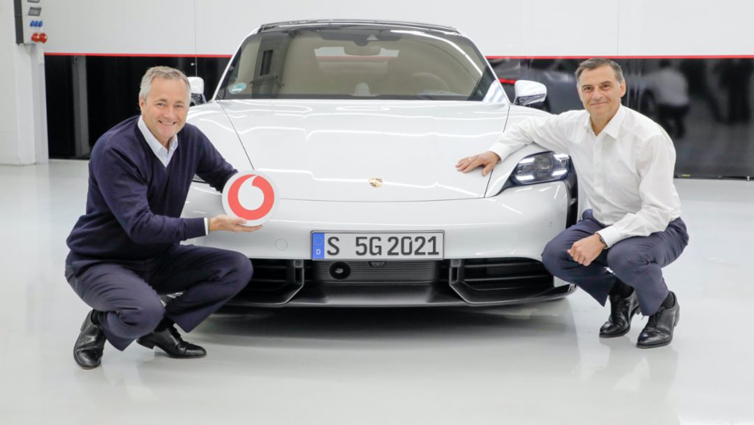 Real-time mobile communications for the vehicle projects of the future