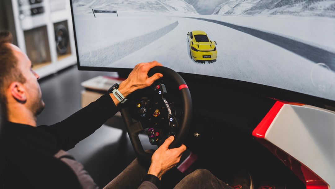 Virtual Roads: from the street to a video game