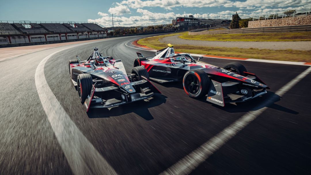 Intenzivní testování Porsche před sezónou 2024 ve Formuli E za účasti české závodnice Gabriely Jílkové