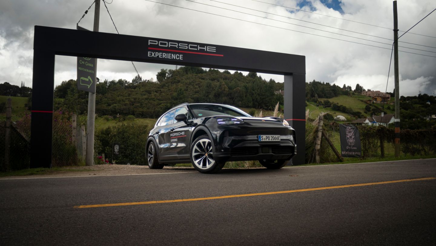 Porsche Cayenne, Primer PWRS Road Tour Colombia