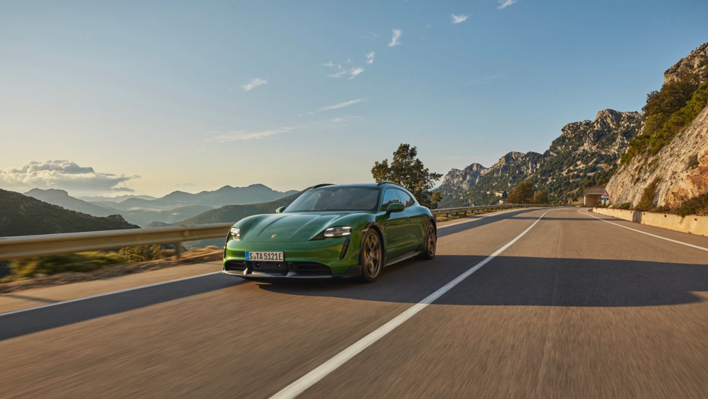 Taycan Turbo S Cross Turismo, 2021, Porsche AG