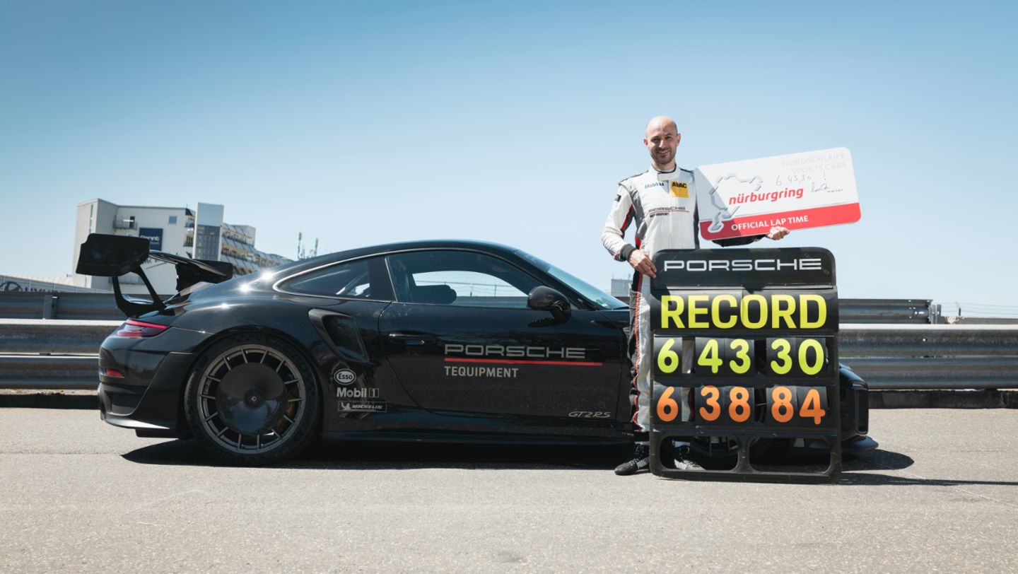 Lars Kern, Porsche development driver, 911 GT2 RS, Nürburgring-Nordschleife, 2021, Porsche AG