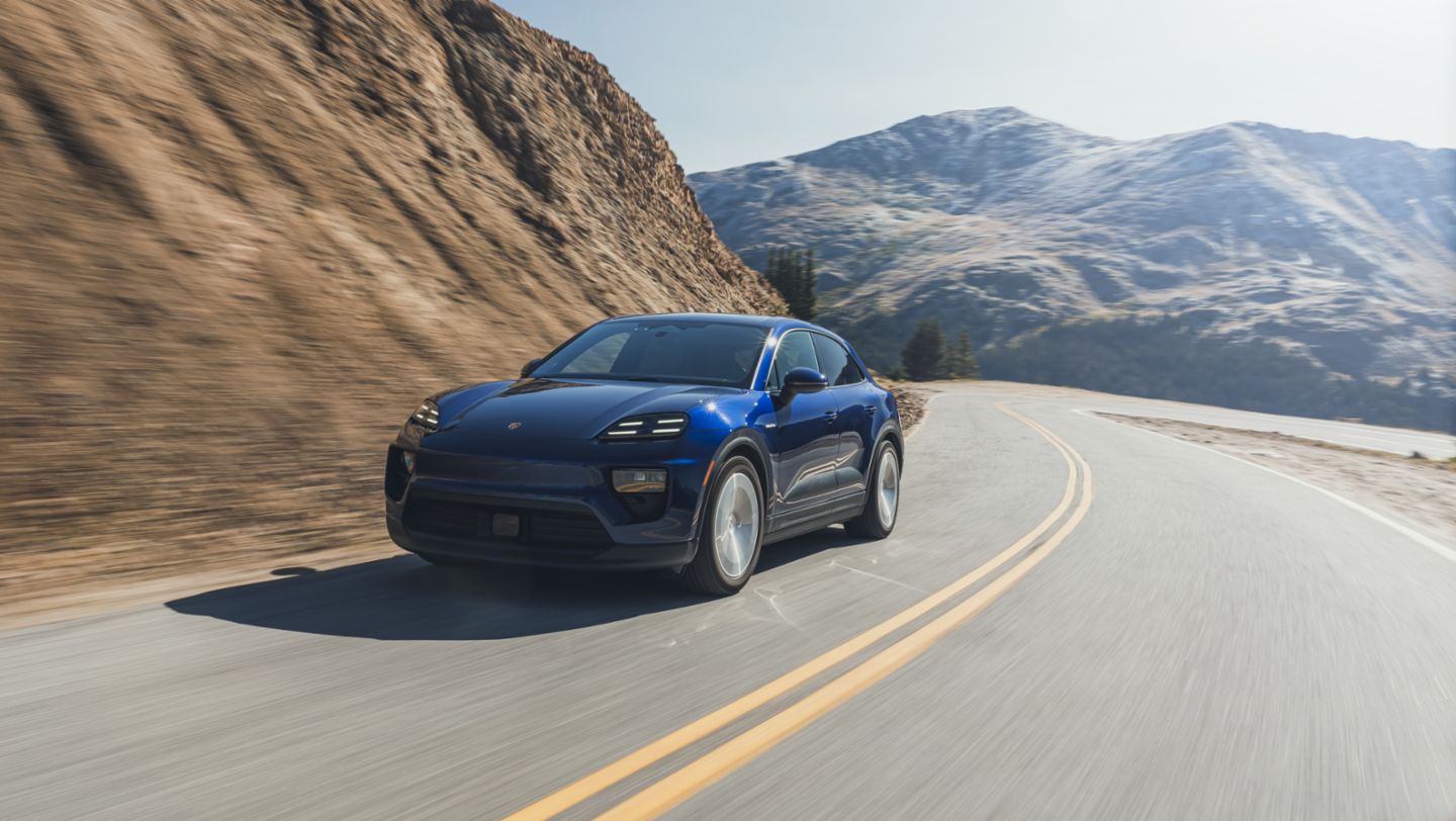 Macan, Gentian Blue, BEV, 2025, H2