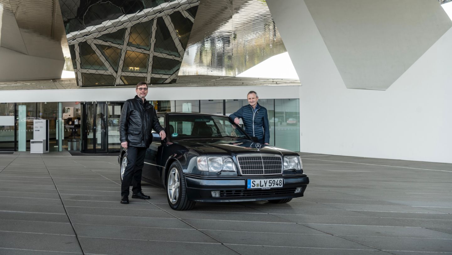 Michael Hölscher, Projektleiter Entwicklung, Michael Mönig, Prototypenmanagement, l-r, Mercedes-Benz E 500, 2021, Porsche AG