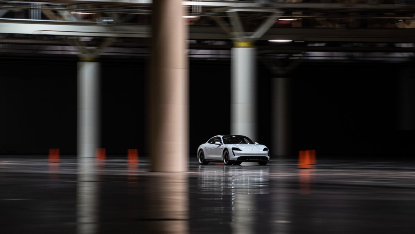 Taycan Turbo S, 2021, Porsche AG