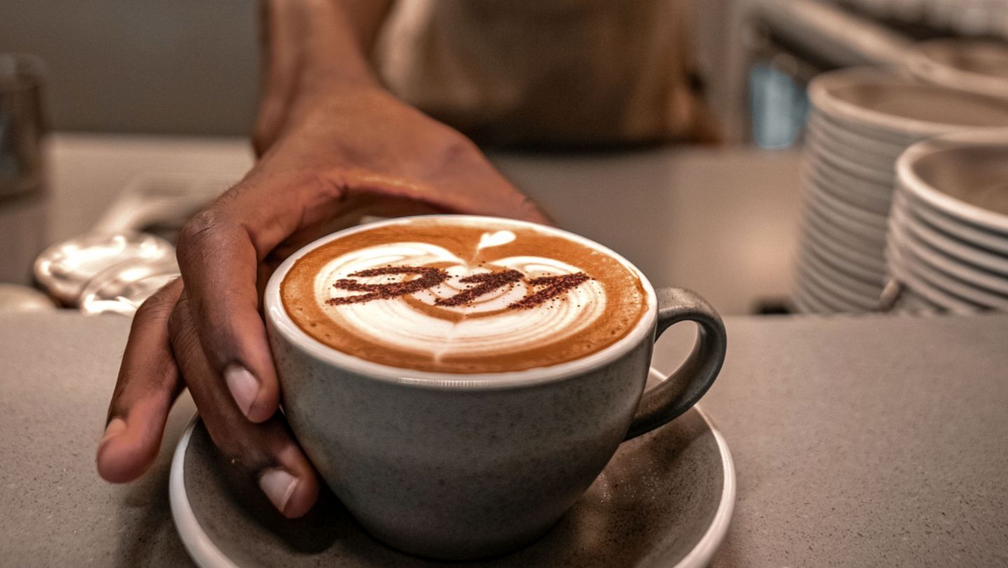 Coffee, DRVN by Porsche, Dubai, 2022, Porsche AG