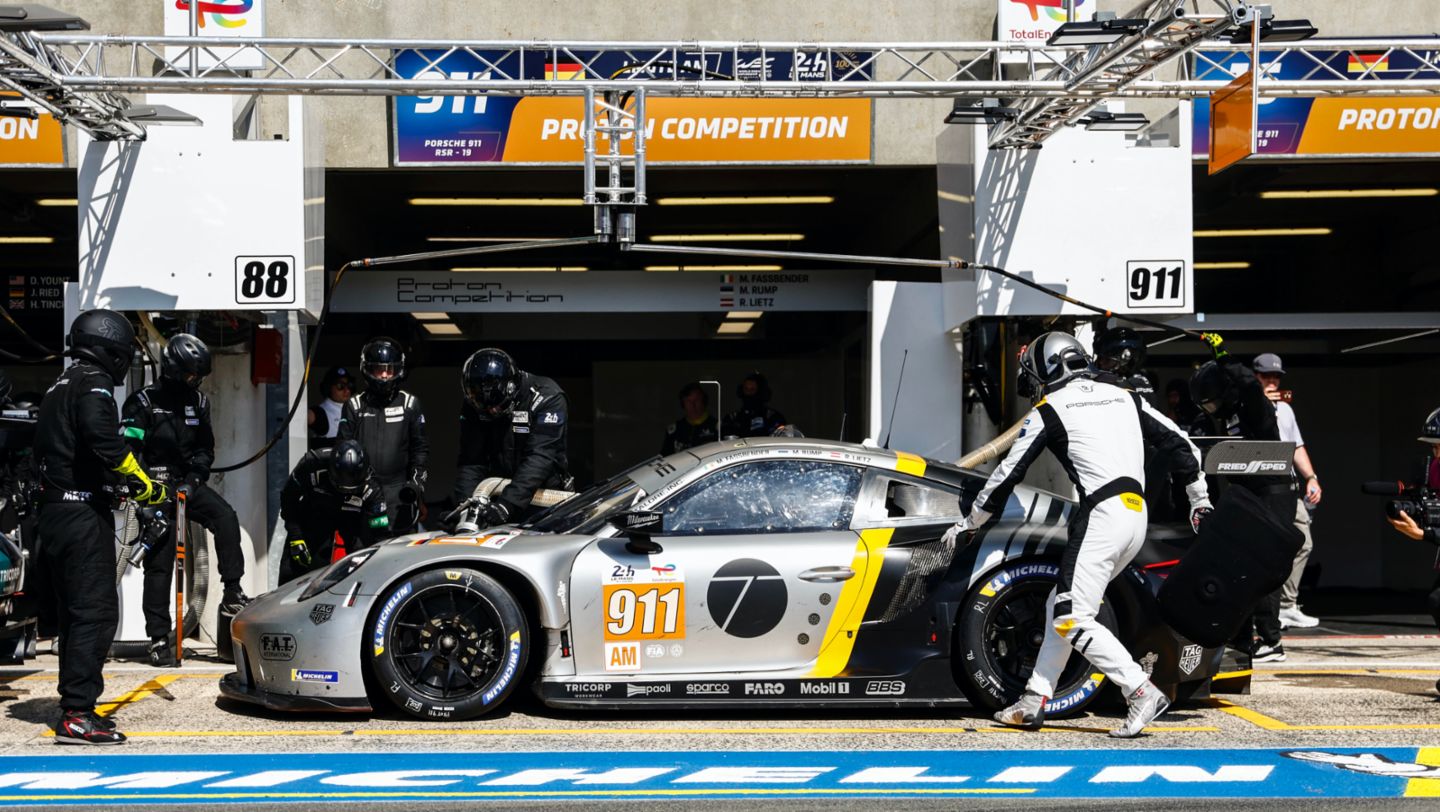 Porsche 911 RSR, Proton Competition (#911), Michael Fassbender (IRL), Martin Rump (EST), Richard Lietz (A), 24 Hours of Le Mans, France, 2023, Porsche AG