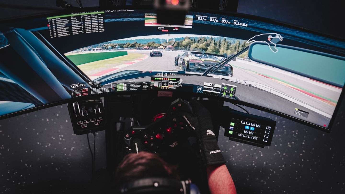 Cabina de simulación, 2024, Porsche AG 