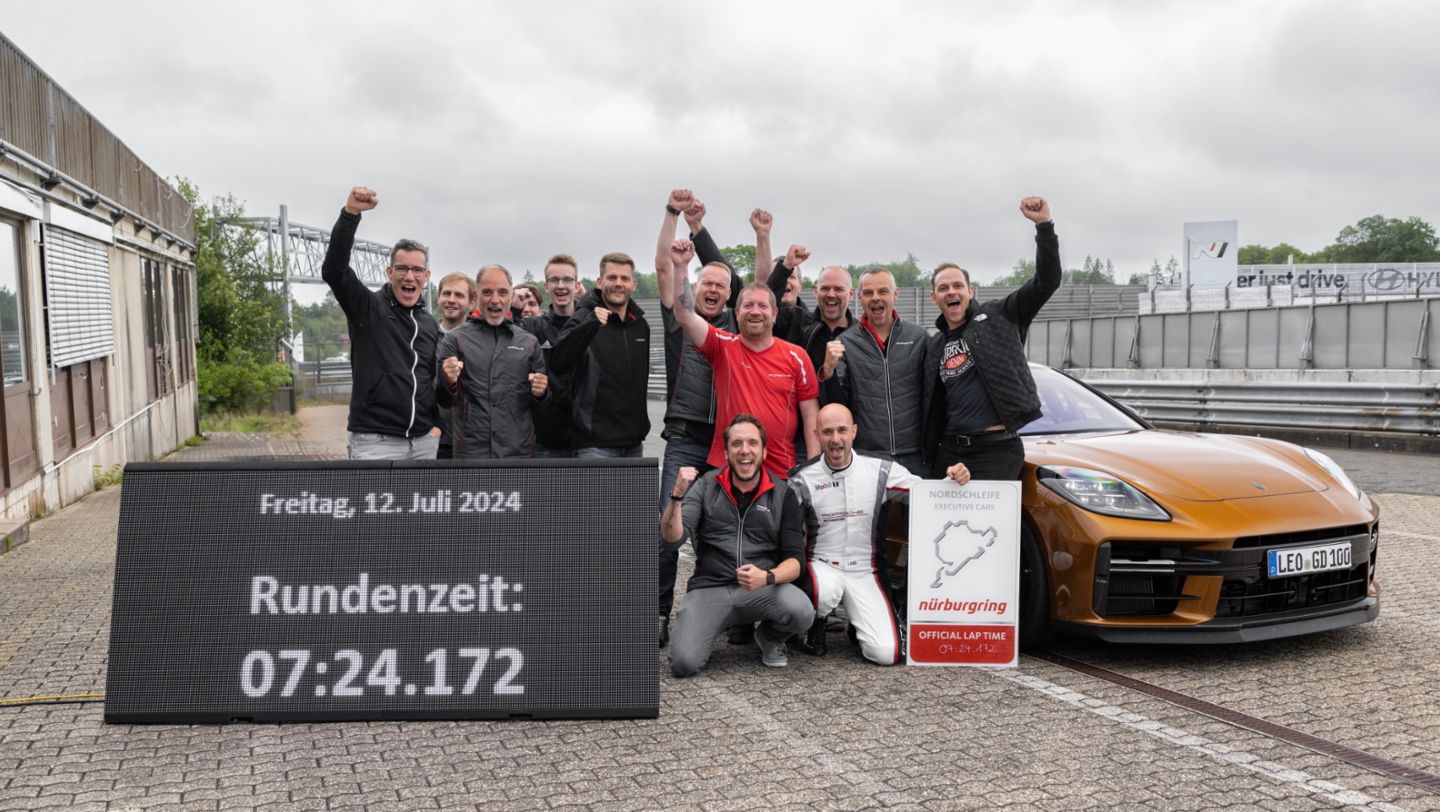 Racing crew, Lars Kern, Panamera prototype, 2024, Porsche AG