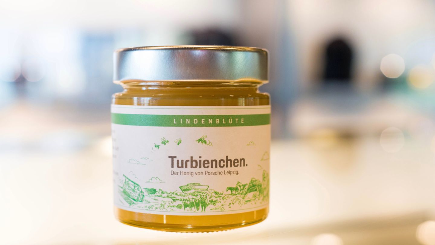 Lime blossom honey, Leipzig, 2017, Porsche AG
